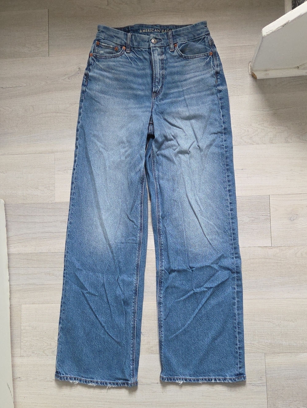 American Eagle Womens Curvy Super High-Rise Baggy Straight Jean - Size 4 Long